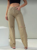 Calça wide leg rasgada no joelho